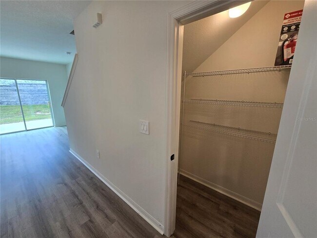 Building Photo - 9478 Westside Hls Dr