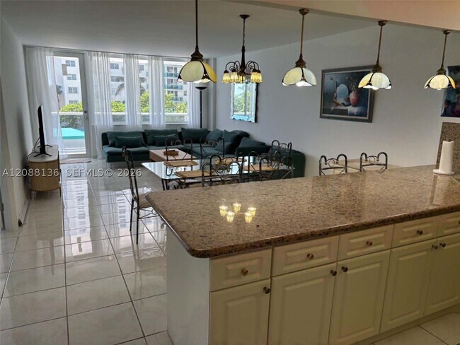 Building Photo - 3725 S Ocean Dr