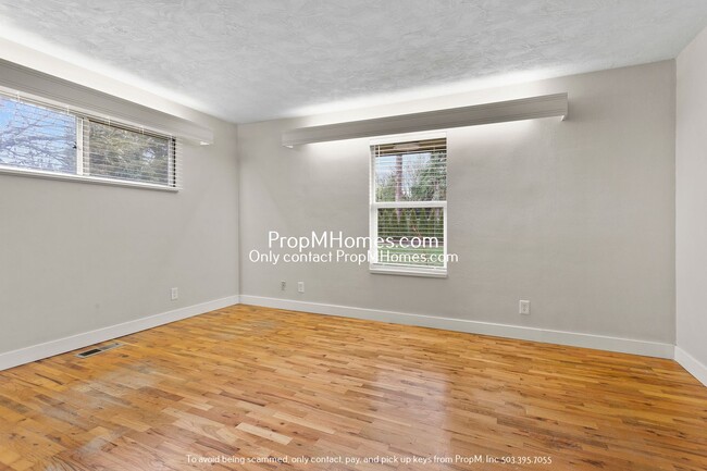 Building Photo - Stunning 3-Bedroom Mid-Century Modern Home...