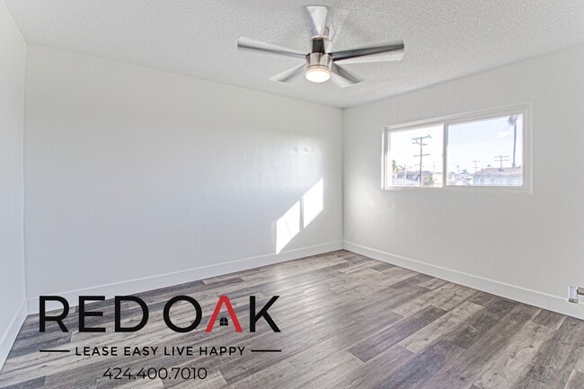 Building Photo - 901 Centinela Ave