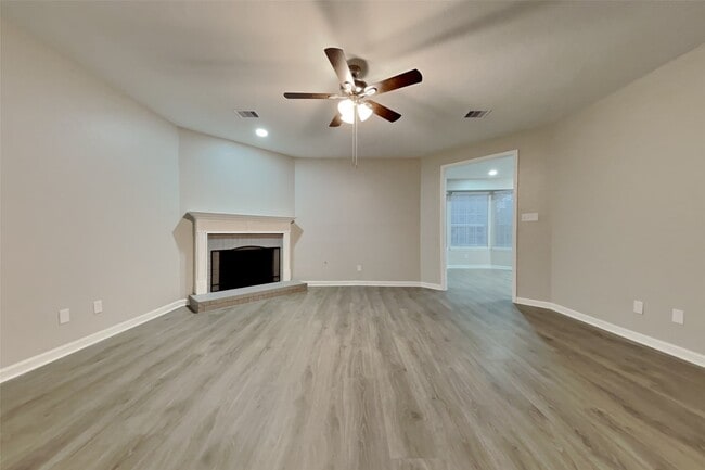 Building Photo - 5202 Heathervale Ct