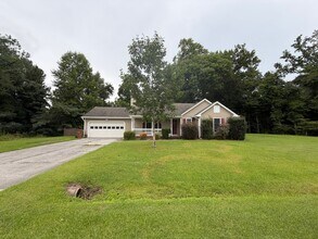 Building Photo - A Must See!