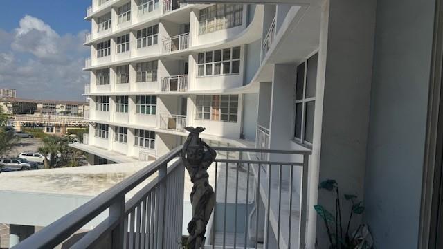 Building Photo - 1801 S Ocean Dr