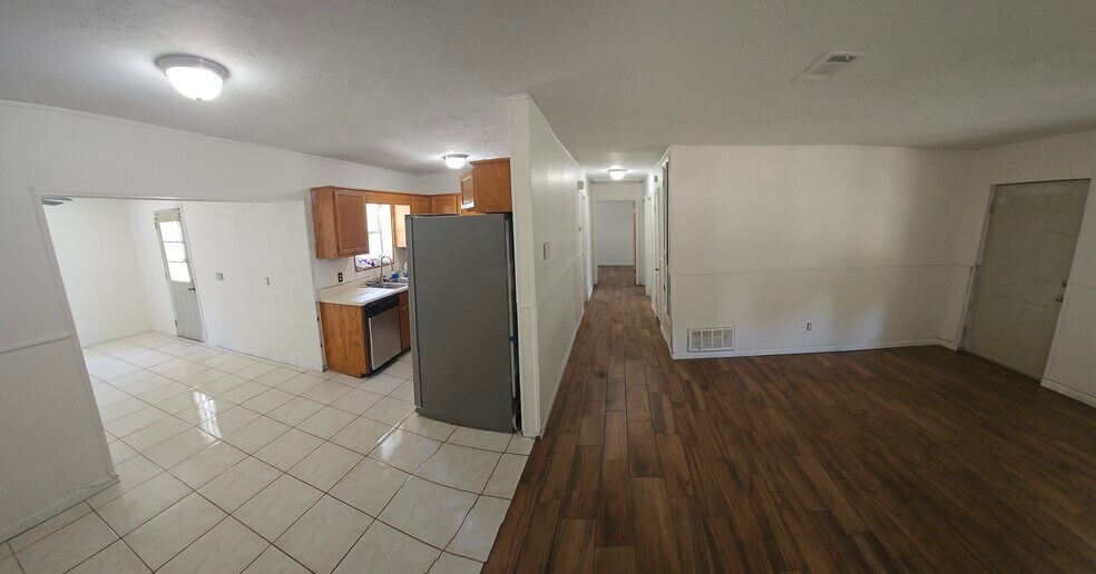 Building Photo - 221 Edison Drive