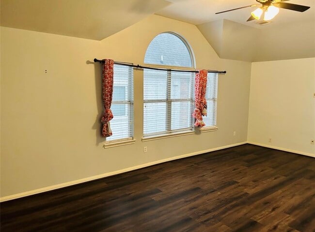 Building Photo - 9539 Still Cove Ln