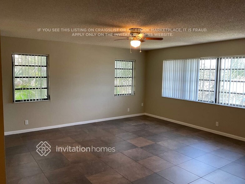 Building Photo - 1769 NE 40th Pl