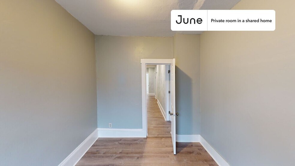 Building Photo - Room in Shared 7 bed/2 bath home in Allston