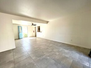 Building Photo - Arcadia-Biltmore area apartment