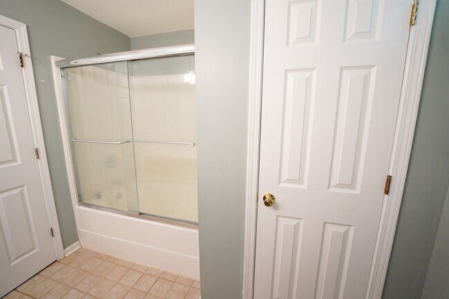 Building Photo - Coming Available!