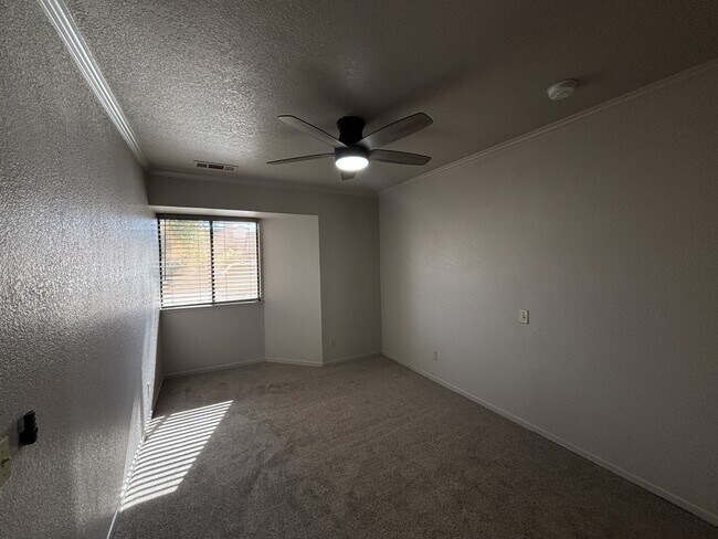 Building Photo - 3001 Darius Ln