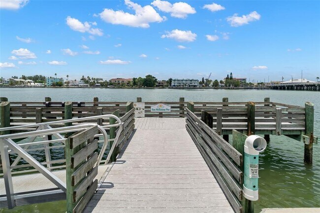 Building Photo - 9201 Captiva Cir
