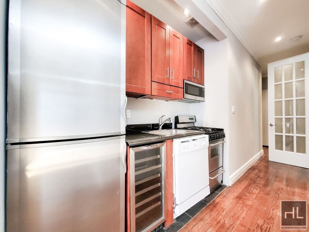 Building Photo - E 18TH ST.