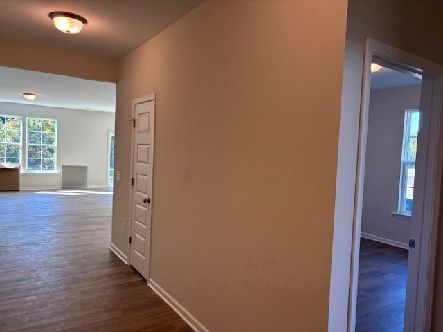 Building Photo - 1056 Fawn Creek Dr