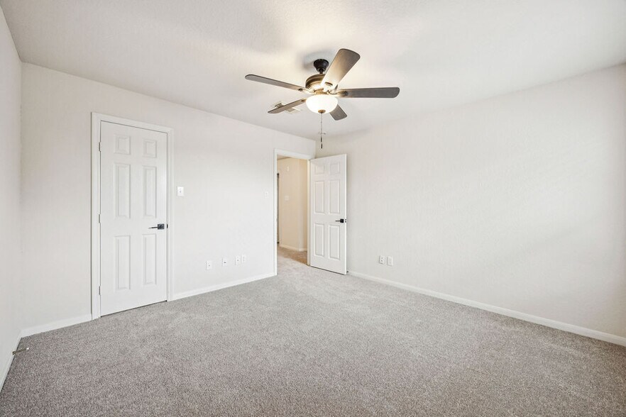 Building Photo - 18006 Cypress Valley Ln