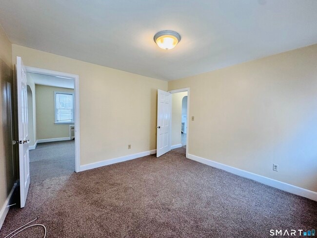 Building Photo - 47 Clover St