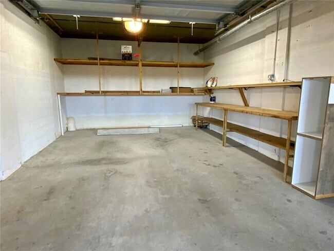 Building Photo - 6315 Shoreline Dr