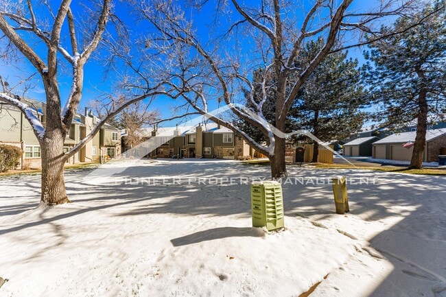 Building Photo - Fantastic Townhome with 1-Car Attached Garage, and Central AC!