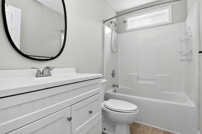 Building Photo - Beautiful ranch-style home near Wesley Chapel