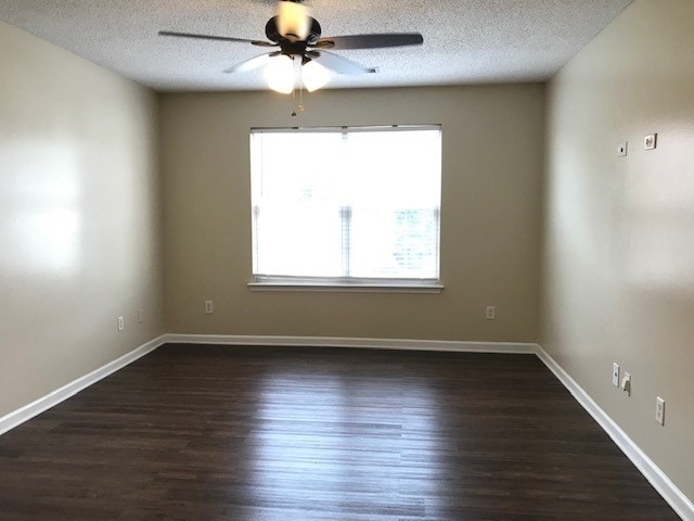 Building Photo - 9828 Aventide Ln