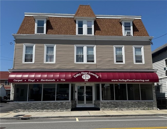 Building Photo - 144 Broad St