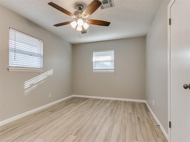 Building Photo - 1626 Denison Dr