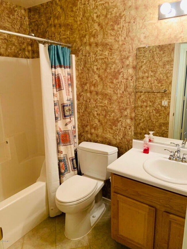 Building Photo - Nice 3 Bed, 2 Bath in Peoria