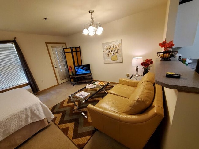 Building Photo - 501 Plaza Dr