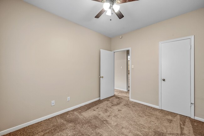 Building Photo - 3500 Tangle Brush Dr