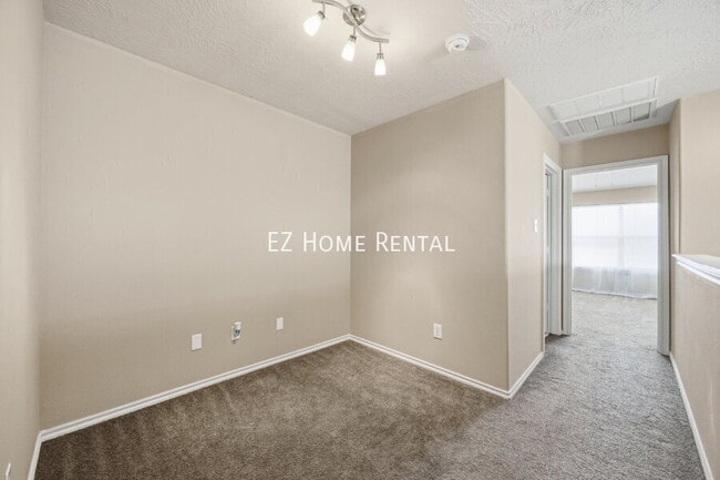 Building Photo - 8813 Elm Drake Ln