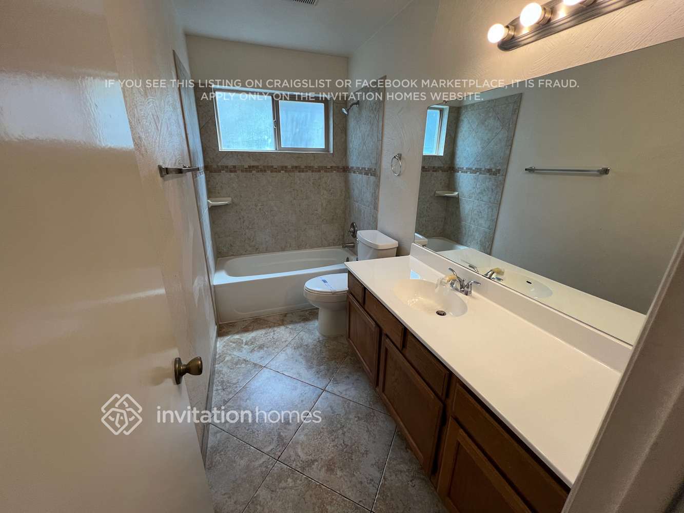 Building Photo - 8833 W Vogel Ave