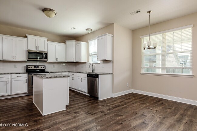 Building Photo - 290 Brentmoor Dr