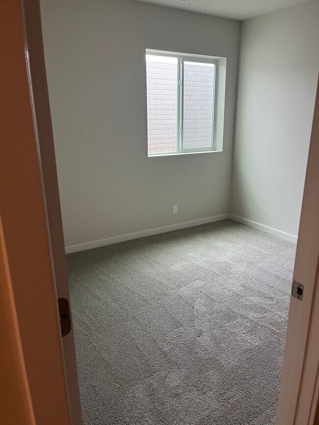 Building Photo - Spacious 5-Bedroom Duplex Near Asbury Elementary with Finished Basement & Full Amenities