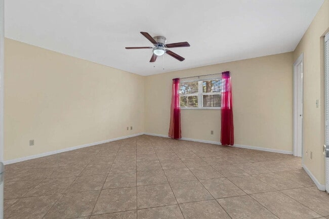 Building Photo - 2BR 2BA Villa Available Now On Top of the Word!