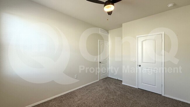 Building Photo - 30827 W Flower St