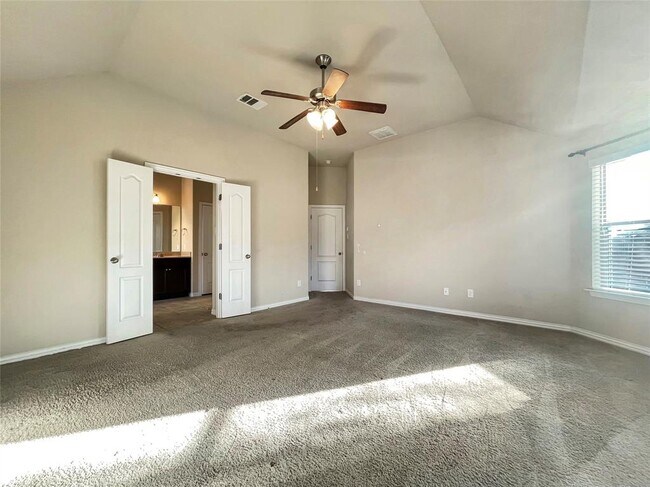 Building Photo - 2468 Millbrook Loop