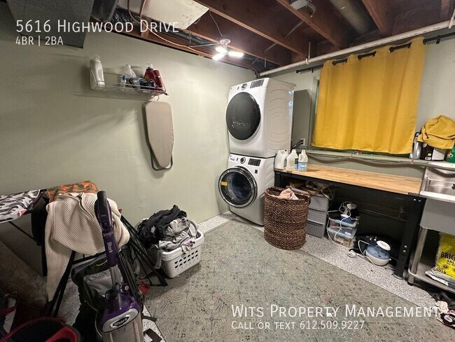 Building Photo - 5616 Highwood Dr