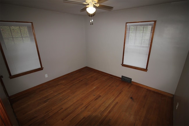 Building Photo - 336 Murrell St