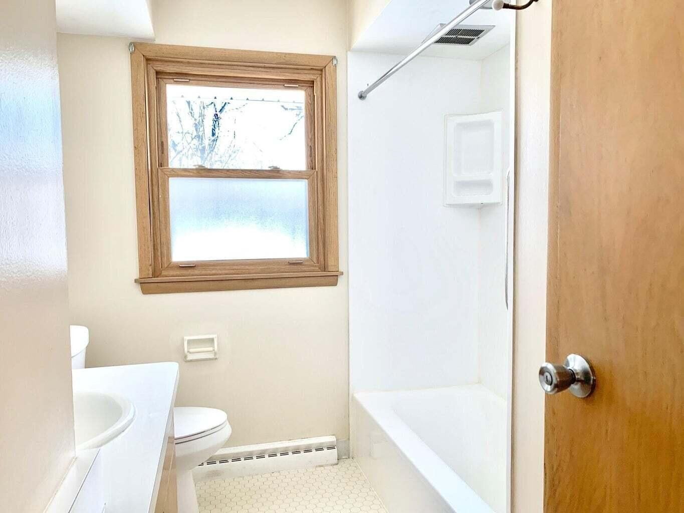 Building Photo - 11638 N Bobolink Ln
