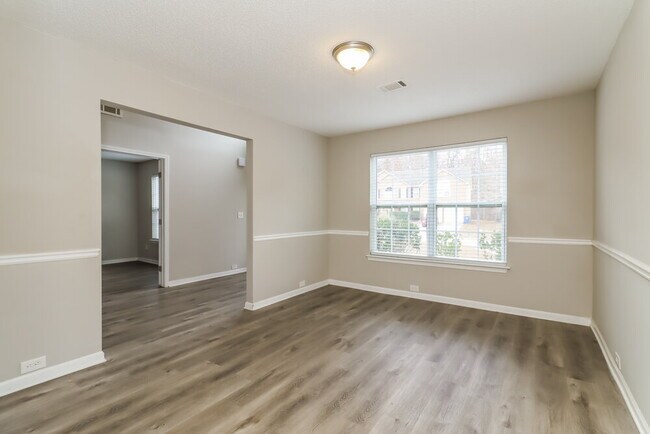 Building Photo - 265 Redding Ridge