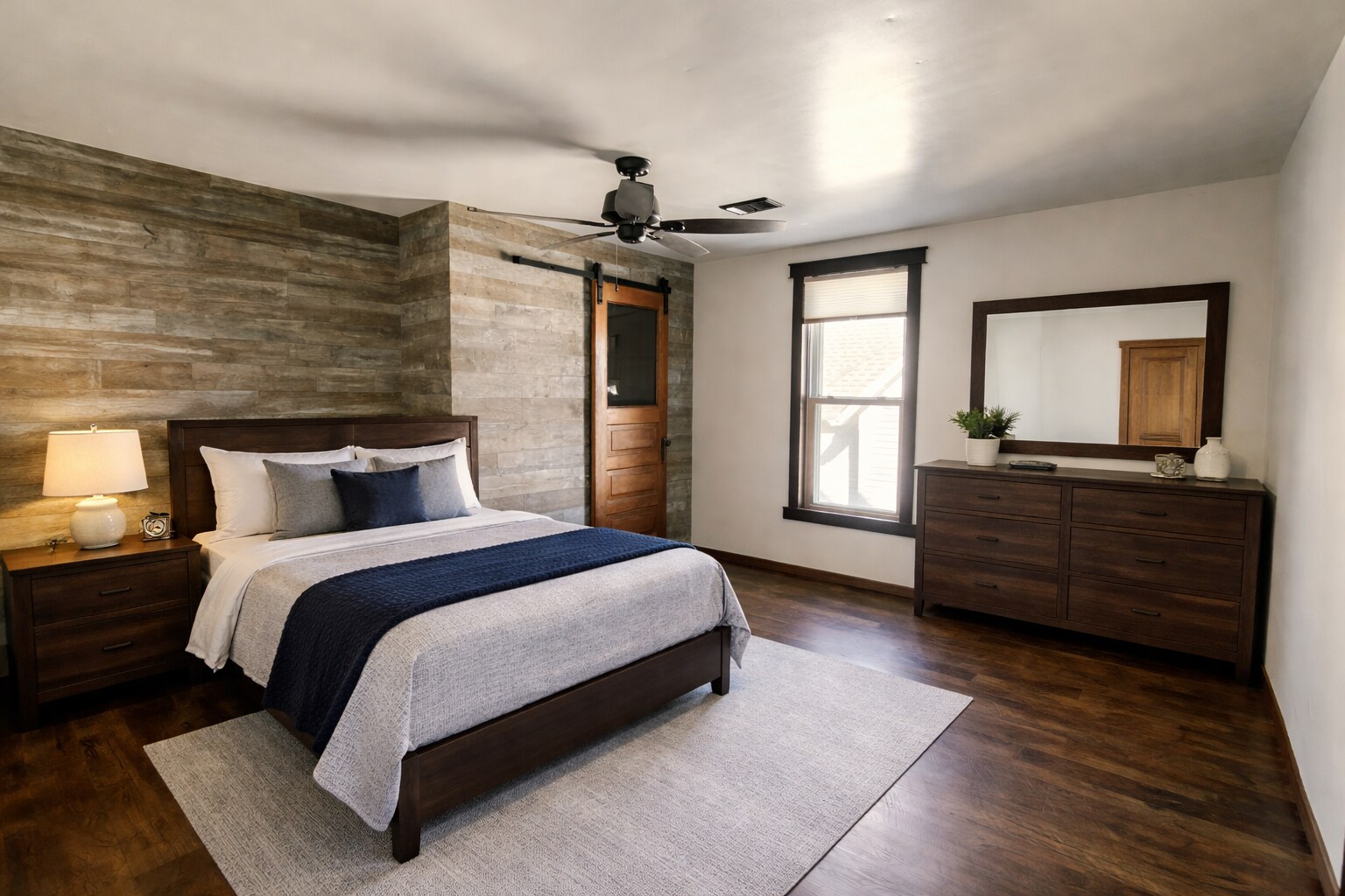 DIGITALLY STAGED - 1011 E Grand Ave