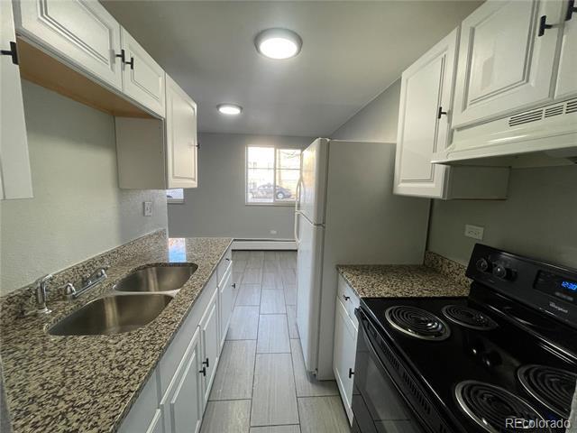 Building Photo - 1590 Clinton St