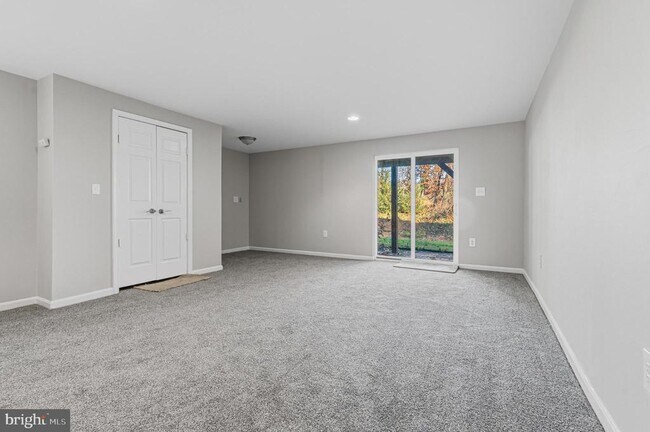 Building Photo - 3365 Cheverly Ct