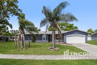 Building Photo - 4399 Crescent Rd