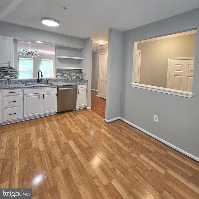 Building Photo - 7805 Sabre Ct