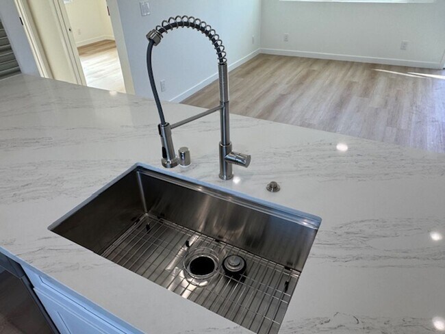 Building Photo - 6170 Briercrest Ave