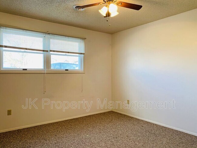 Building Photo - 4236 Central Ave