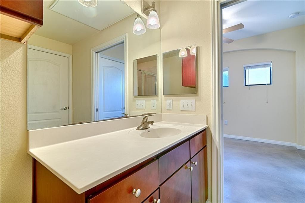 Building Photo - 2505 San Gabriel