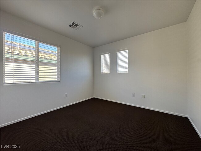 Building Photo - 9501 Ironsend St