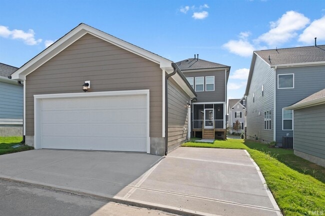 Building Photo - 2917 Early Planting Ave