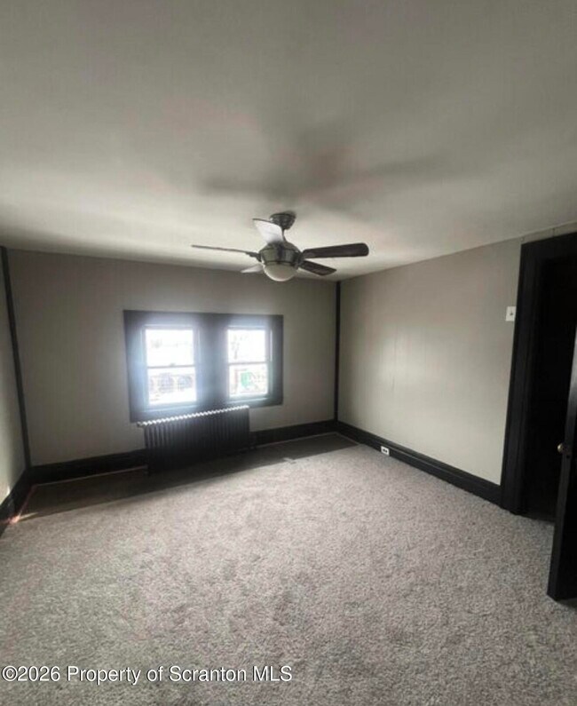 Building Photo - 85 Main St